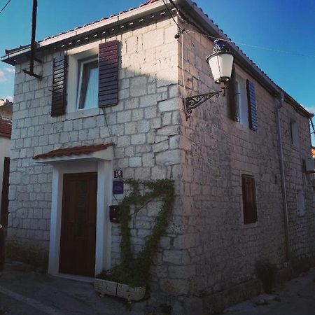 Appartement Stone House à Slatine Extérieur photo